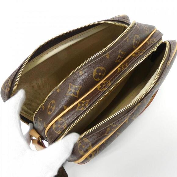 LOUIS VUITTON Brown Monogram Shoulder Bag - Picture 8 of 9